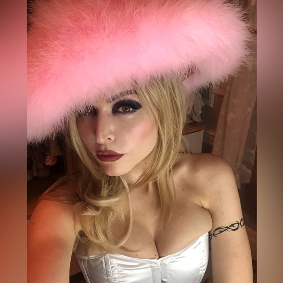 Couture Pink Fluffy Feather Marabou Hat - Pam Anderson Style - Picture 1 of 2